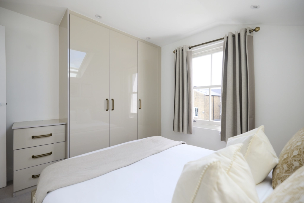 1 bedroom apartments/flats for sale in Elspeth Road, Clapham - SW11 view 11
