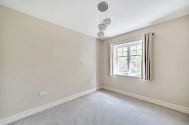 Lucas Park Drive, Walton on the Hill - KT20 view 18