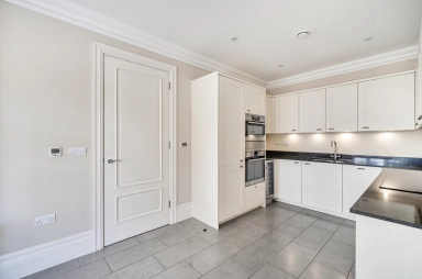 Lucas Park Drive, Walton on the Hill - KT20 view 16