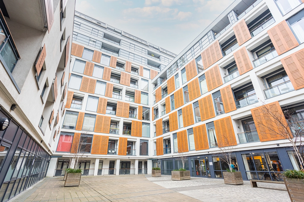 1 bedroom apartments/flats for sale in Cornell Square, Battersea - SW8 view 1