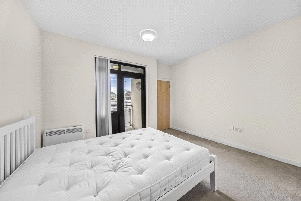 1 bedroom apartments/flats for sale in Cornell Square, Battersea - SW8 view 9
