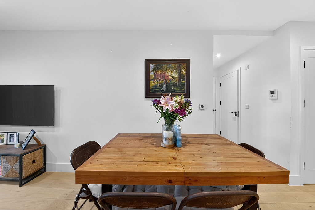 2 bedrooms apartments/flats for sale in Capital Interchange Way, Brentford - TW8 view 15