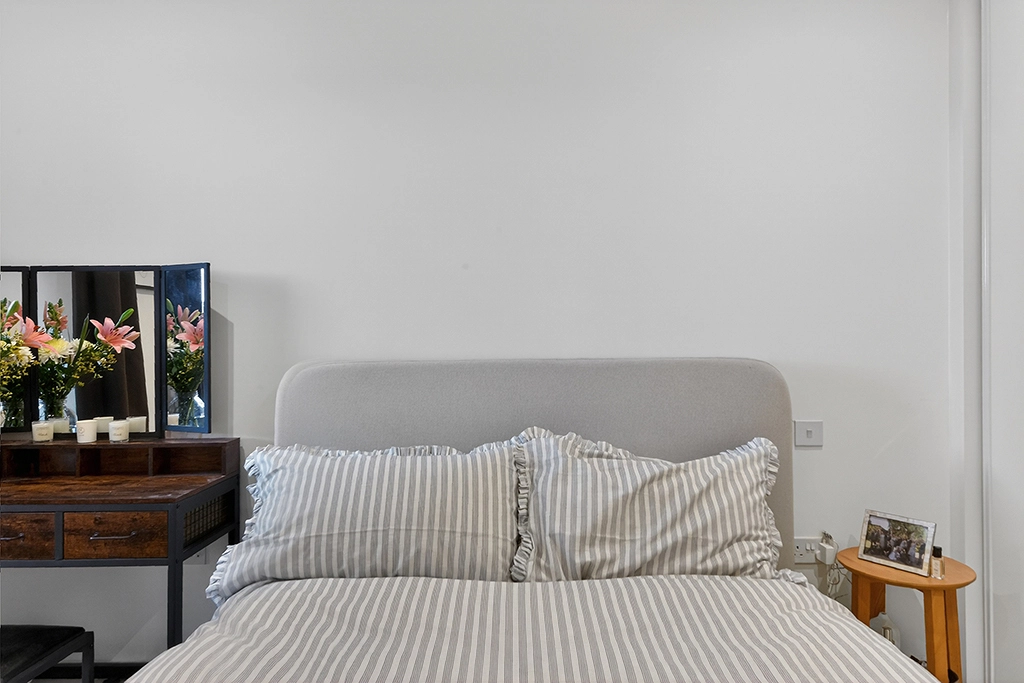 2 bedrooms apartments/flats for sale in Capital Interchange Way, Brentford - TW8 view 18