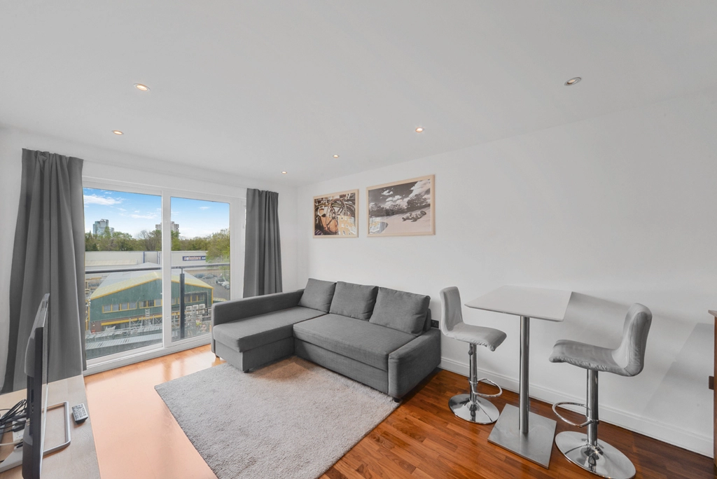 1 bedroom apartments/flats for sale in Holman Road, Battersea - SW11 view 2