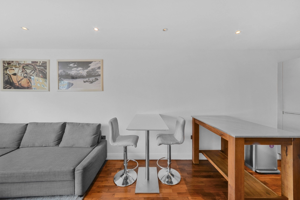 1 bedroom apartments/flats for sale in Holman Road, Battersea - SW11 view 10