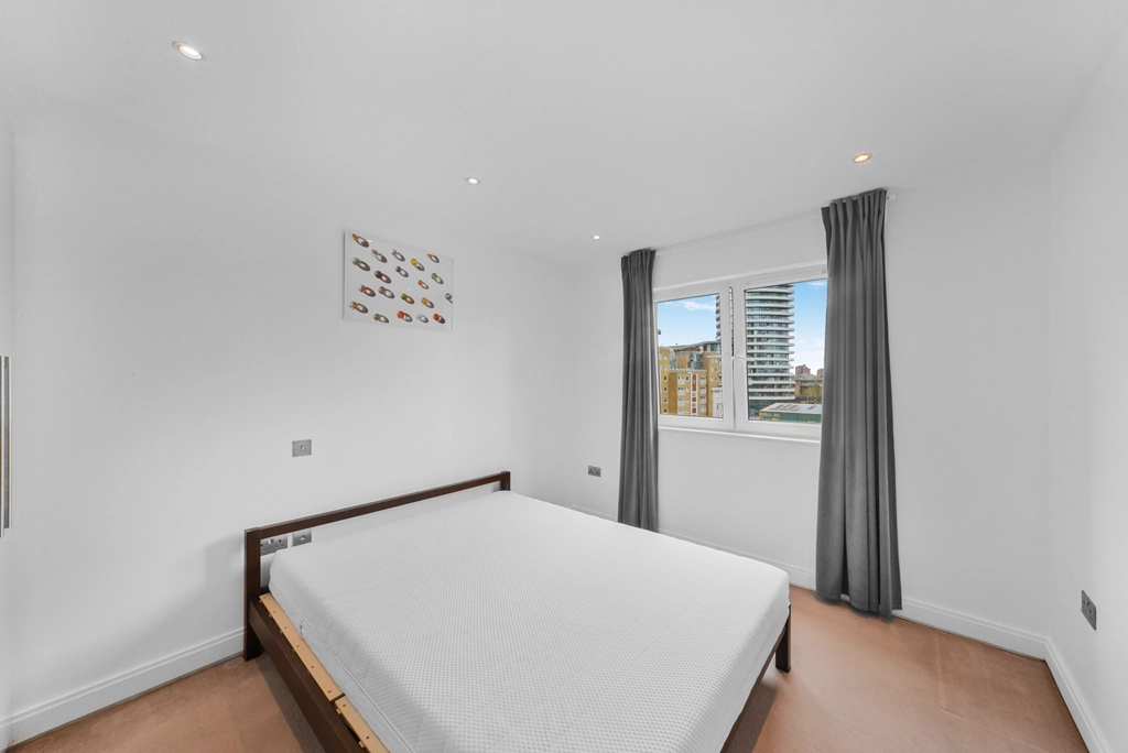 1 bedroom apartments/flats for sale in Holman Road, Battersea - SW11 view 5