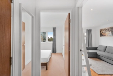 Holman Road, Battersea - SW11 view 12