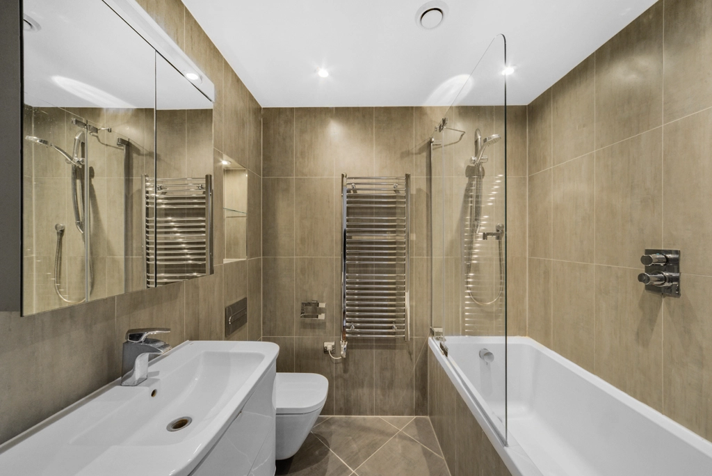 1 bedroom apartments/flats for sale in Holman Road, Battersea - SW11 view 6