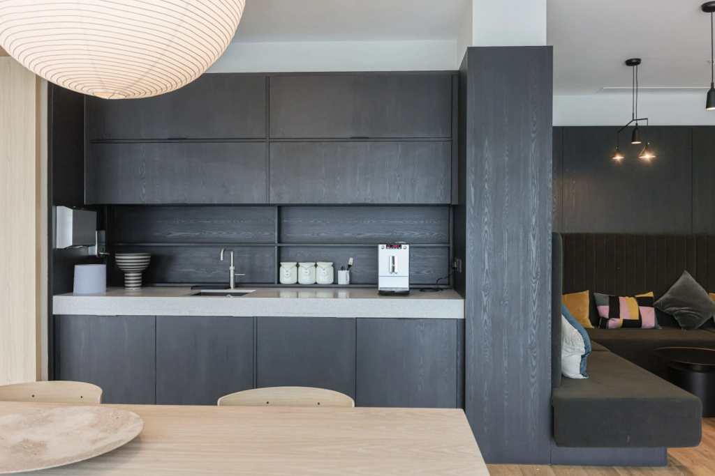 2 bedrooms apartments/flats for sale in Capital Interchange Way, Brentford - TW8 view 20