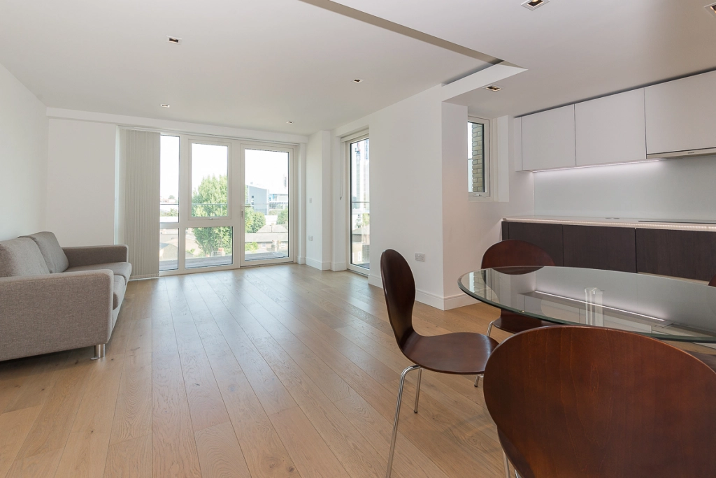 2 bedrooms apartments/flats for sale in Kew Bridge Road, Brentford - TW8 view 2