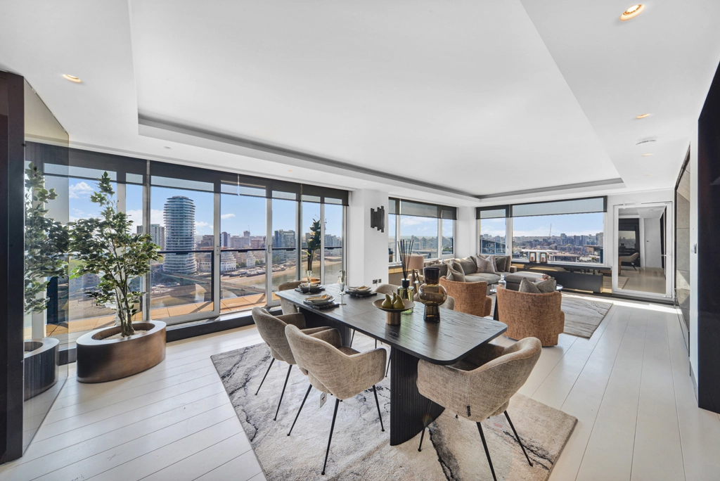 3 bedrooms apartments/flats for sale in The Belvedere, Chelsea Harbour - SW10 view 2