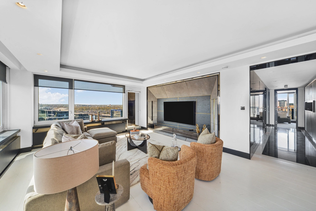 3 bedrooms apartments/flats for sale in The Belvedere, Chelsea Harbour - SW10 view 11