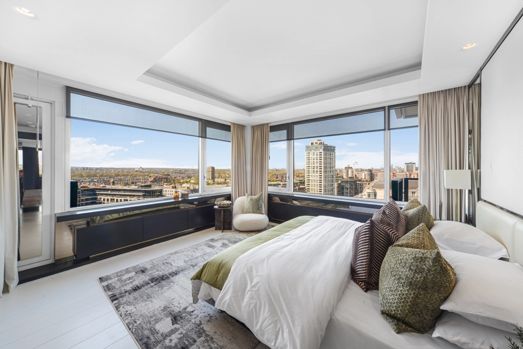 3 bedrooms apartments/flats for sale in The Belvedere, Chelsea Harbour - SW10 view 5