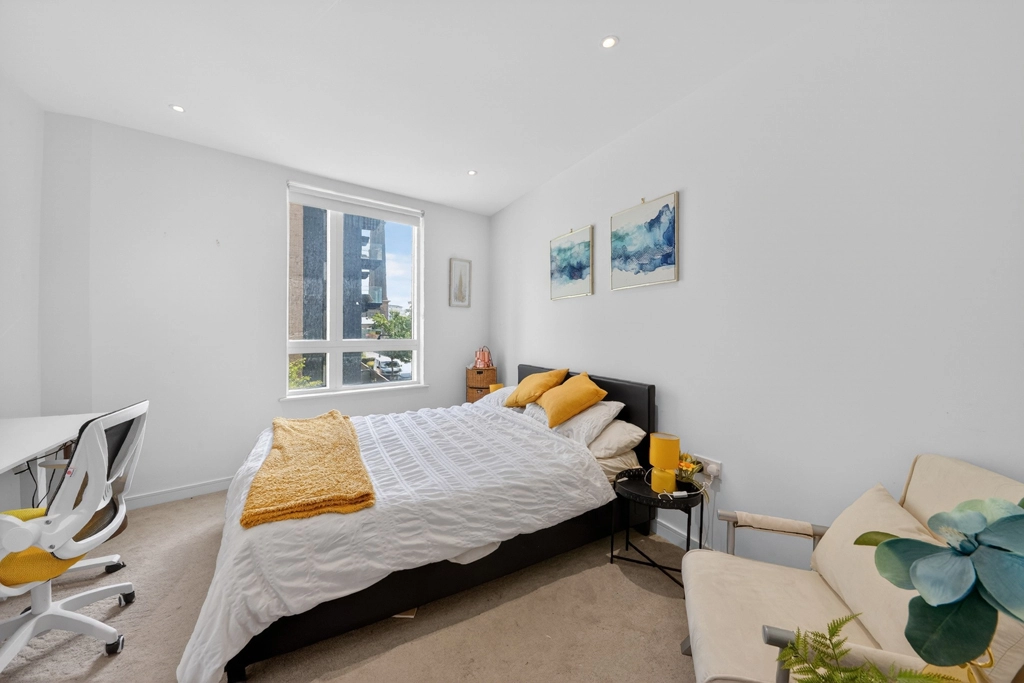 2 bedrooms apartments/flats for sale in Heritage Place, Brentford - TW8 view 11