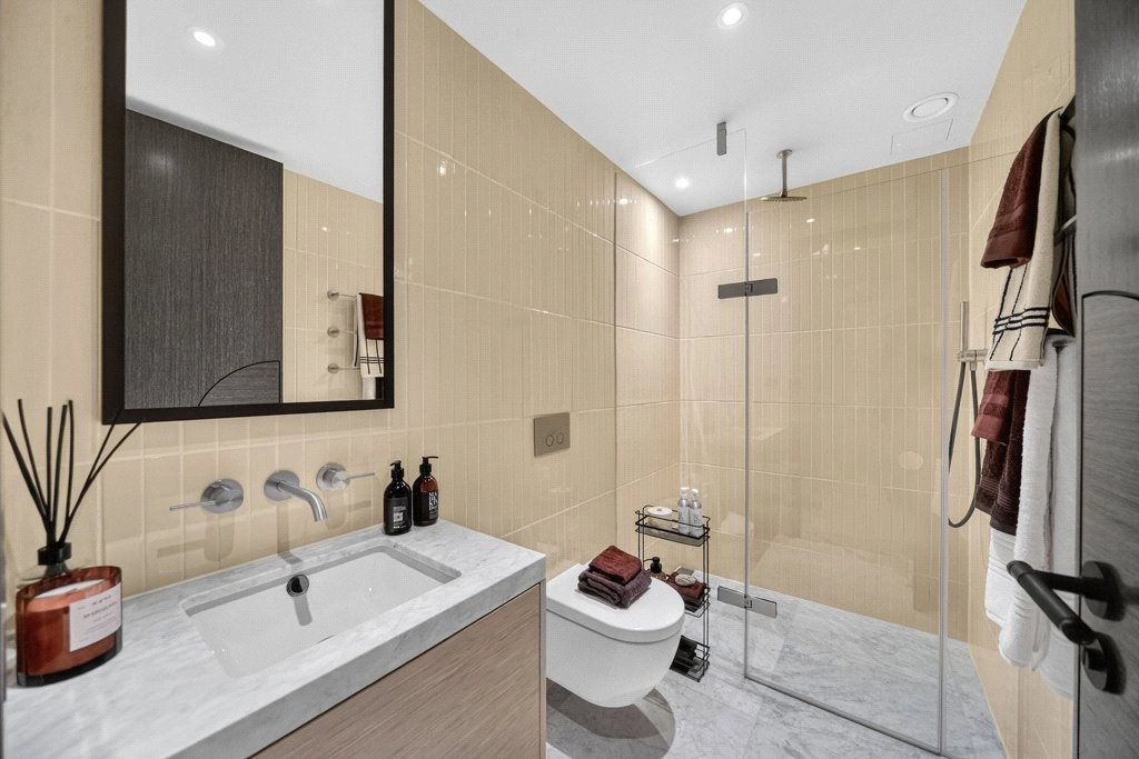 3 bedrooms apartments/flats for sale in Chelsea Waterfront, Chelsea - SW10 view 22