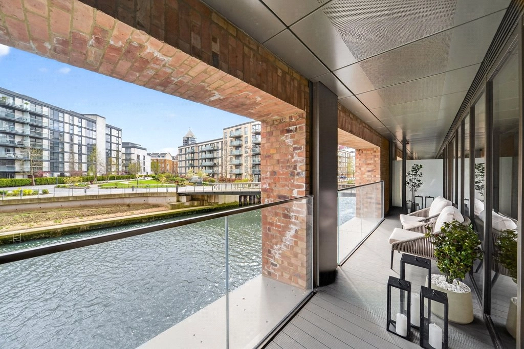 4 bedrooms apartments/flats for sale in Chelsea Waterfront, Chelsea - SW10 view 9