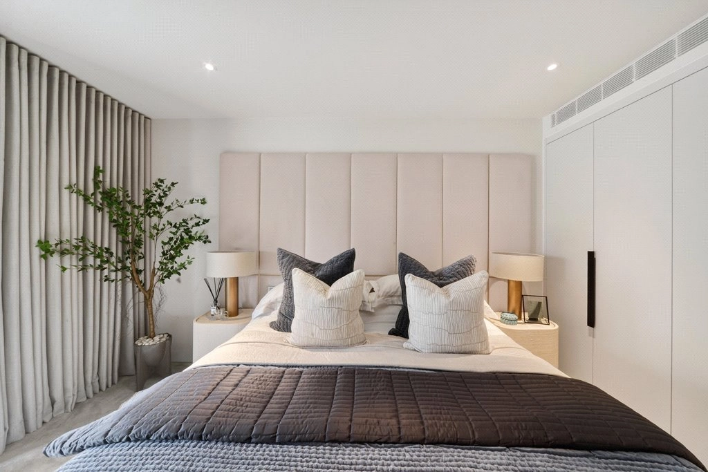 4 bedrooms apartments/flats for sale in Chelsea Waterfront, Chelsea - SW10 view 19