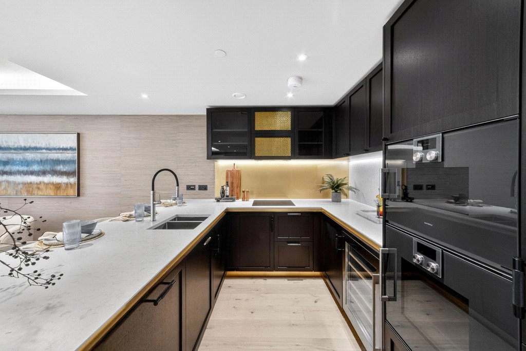 4 bedrooms apartments/flats for sale in Chelsea Waterfront, Chelsea - SW10 view 4