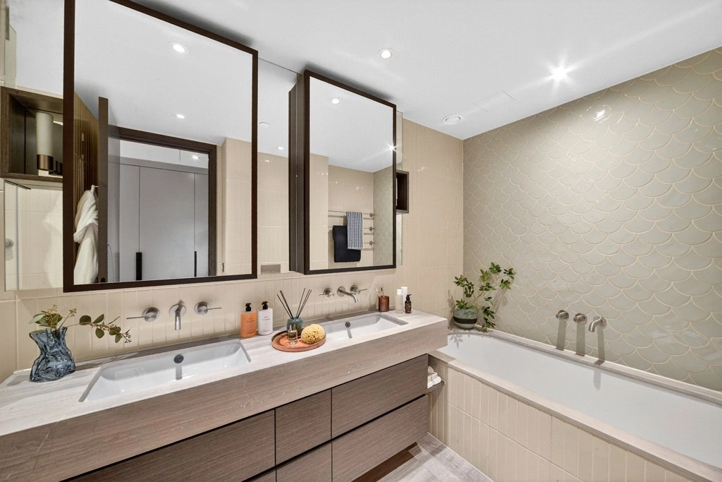 4 bedrooms apartments/flats for sale in Chelsea Waterfront, Chelsea - SW10 view 8