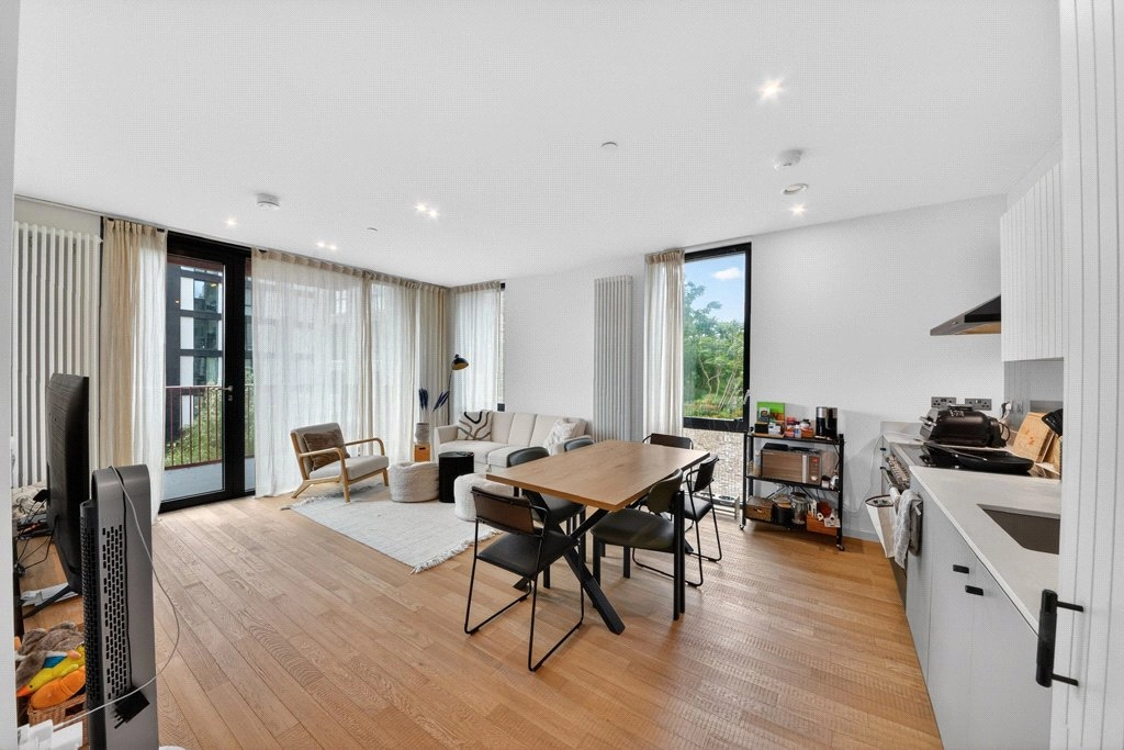 2 bedrooms apartments/flats for sale in Brent Way, Brentford - TW8 view 10