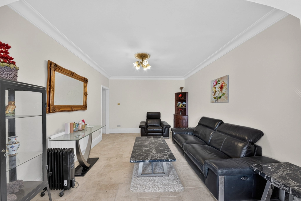 3 bedrooms houses for sale in Boston Gardens, Brentford - TW8 view 9