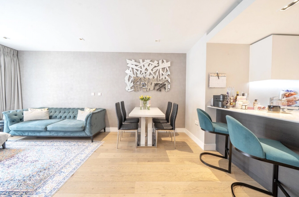 2 bedrooms apartments/flats for sale in Kew Bridge Road, Brentford - TW8 view 15