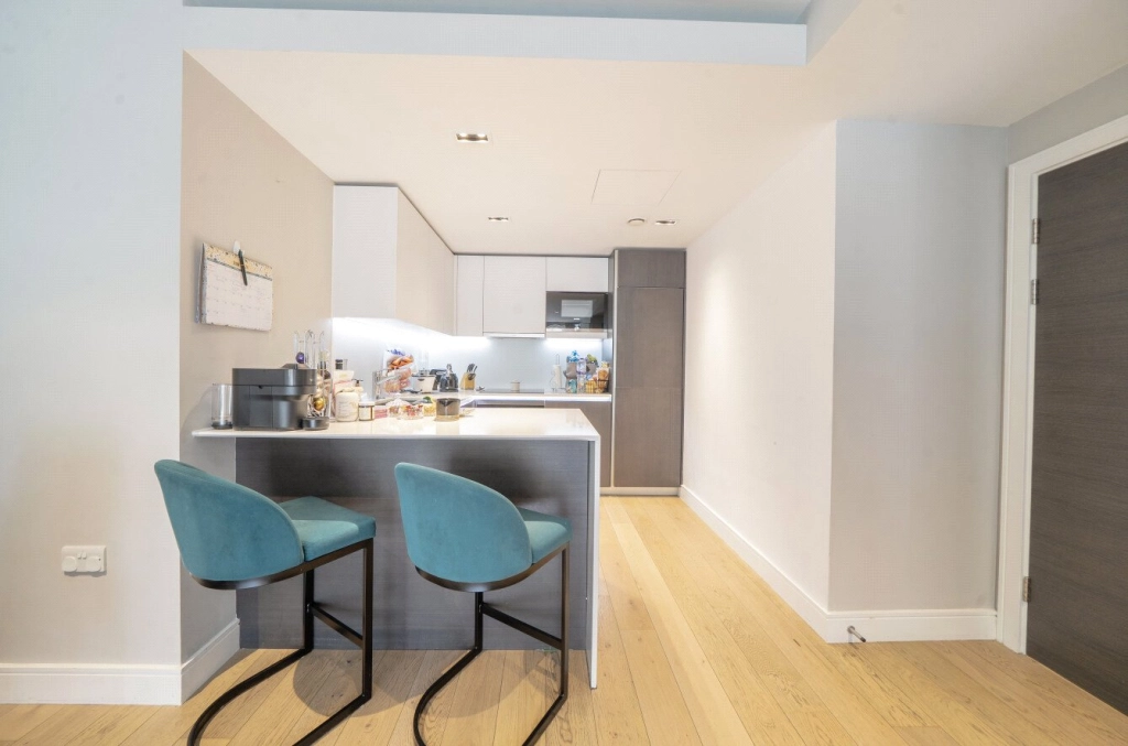 2 bedrooms apartments/flats for sale in Kew Bridge Road, Brentford - TW8 view 17