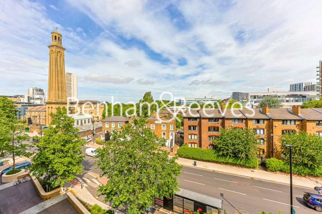 2 bedrooms apartments/flats for sale in Kew Bridge Road, Brentford - TW8 view 6