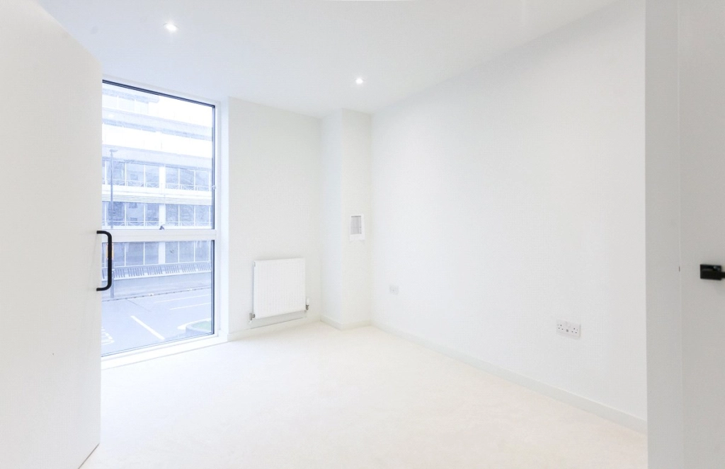 2 bedrooms apartments/flats for sale in Staines Road, Hounslow - TW3 view 4