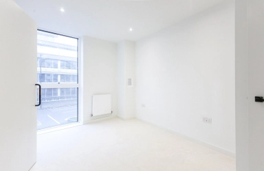 Staines Road, Hounslow - TW3 view 4