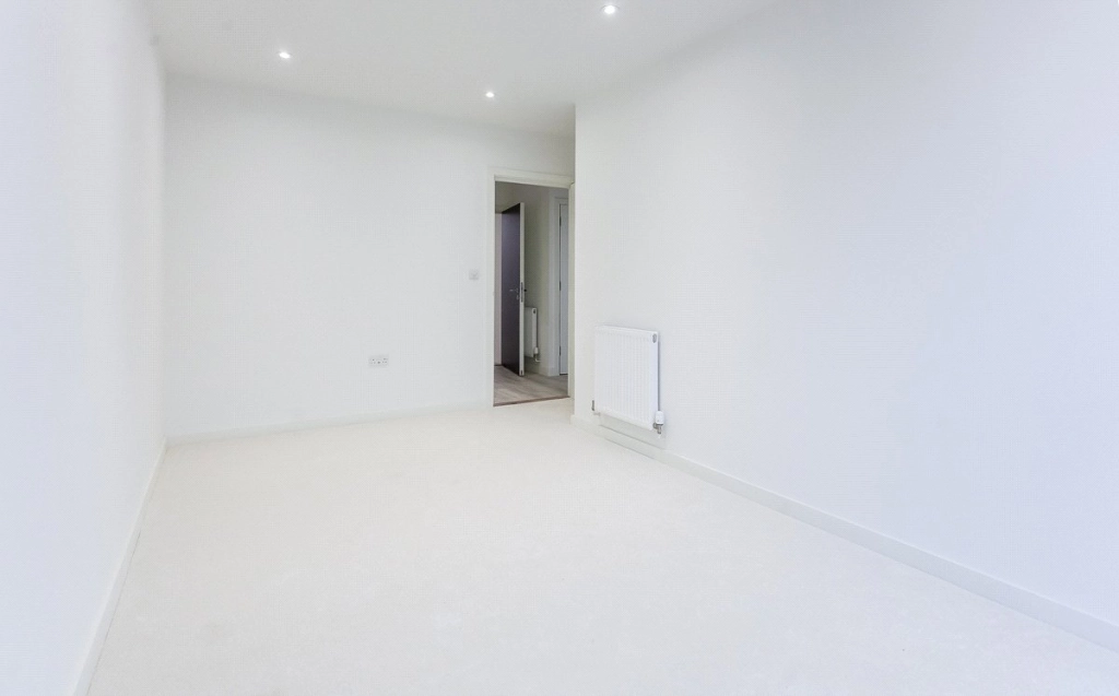 2 bedrooms apartments/flats for sale in Staines Road, Hounslow - TW3 view 5