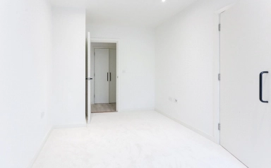 Staines Road, Hounslow - TW3 view 6