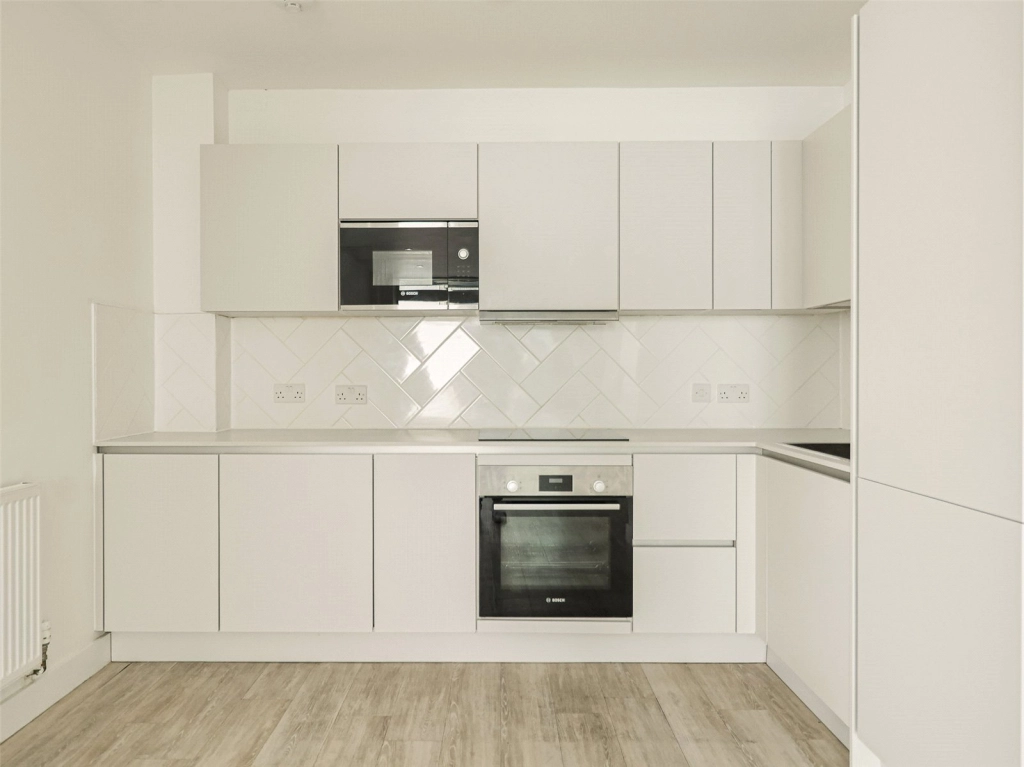 Studio apartments/flats for sale in Staines Road, Hounslow - TW3 view 2