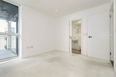 Staines Road, Hounslow - TW3 view 15