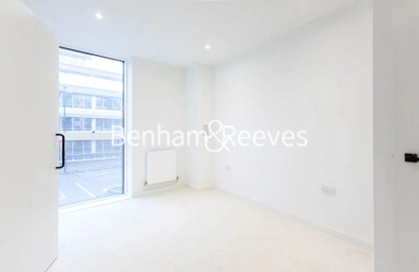 Staines Road, Hounslow - TW3 view 4