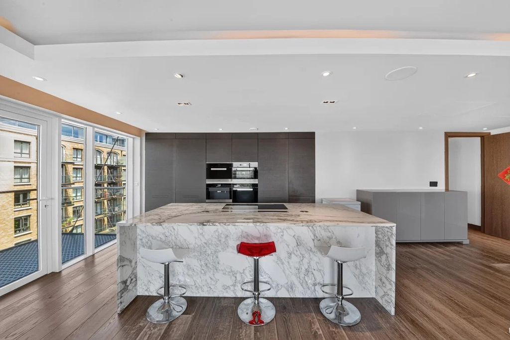 3 bedrooms apartments/flats for sale in Parr's Way, Hammersmith - W6 view 3