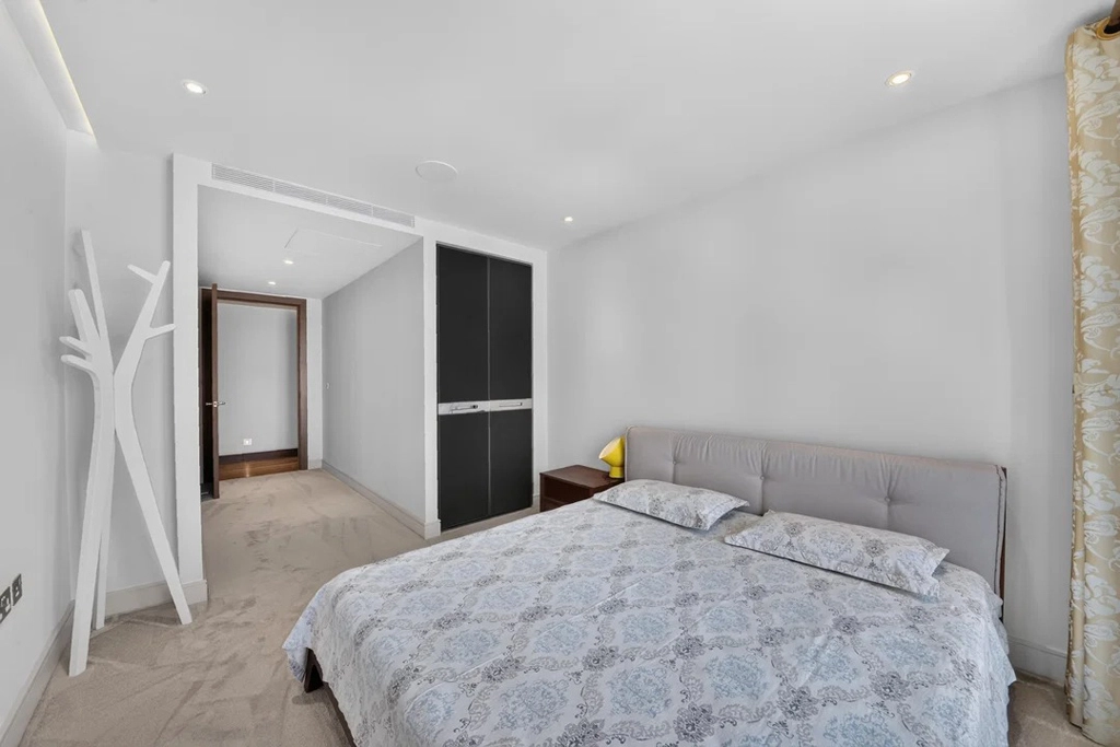 3 bedrooms apartments/flats for sale in Parr's Way, Hammersmith - W6 view 14