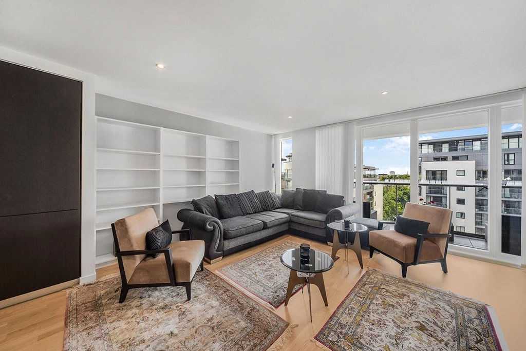 2 bedrooms apartments/flats for sale in Pump House Crescent, Brentford - TW8 view 2