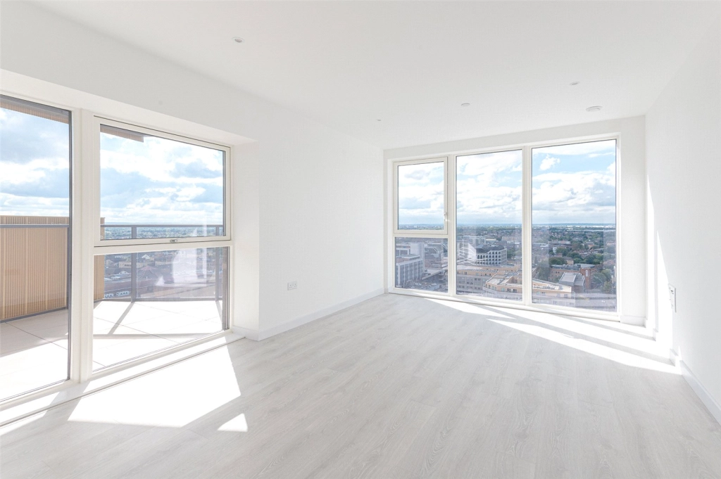 2 bedrooms apartments/flats for sale in Prince Regent Road, Hounslow - TW3 view 2