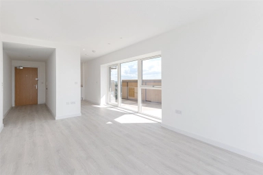 Prince Regent Road, Hounslow - TW3 view 3