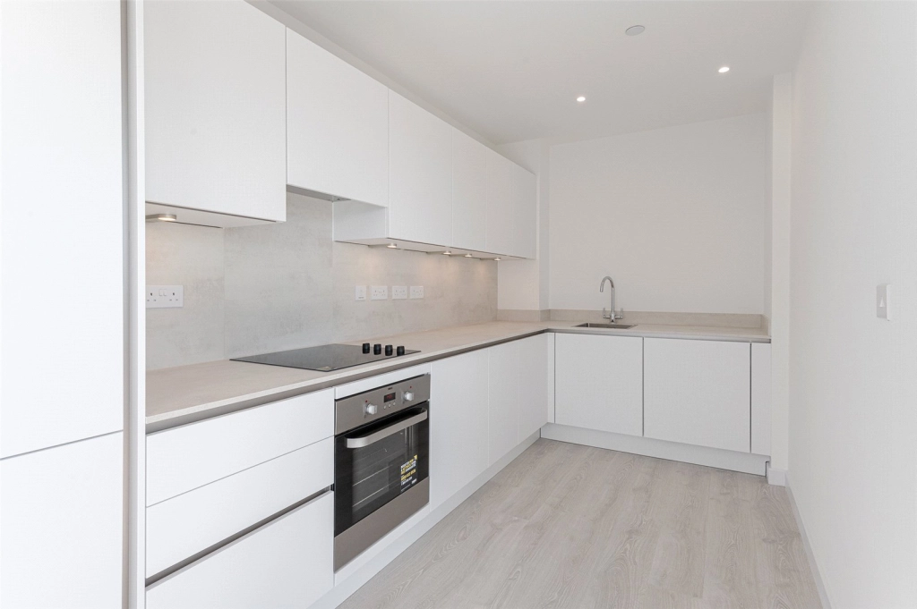 2 bedrooms apartments/flats for sale in Prince Regent Road, Hounslow - TW3 view 4