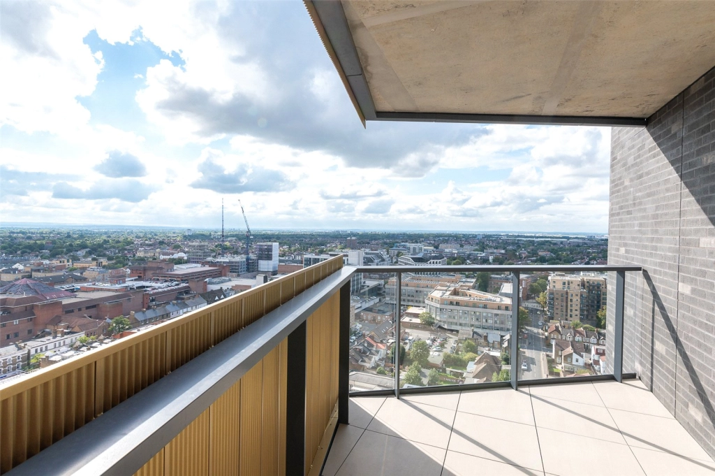2 bedrooms apartments/flats for sale in Prince Regent Road, Hounslow - TW3 view 13