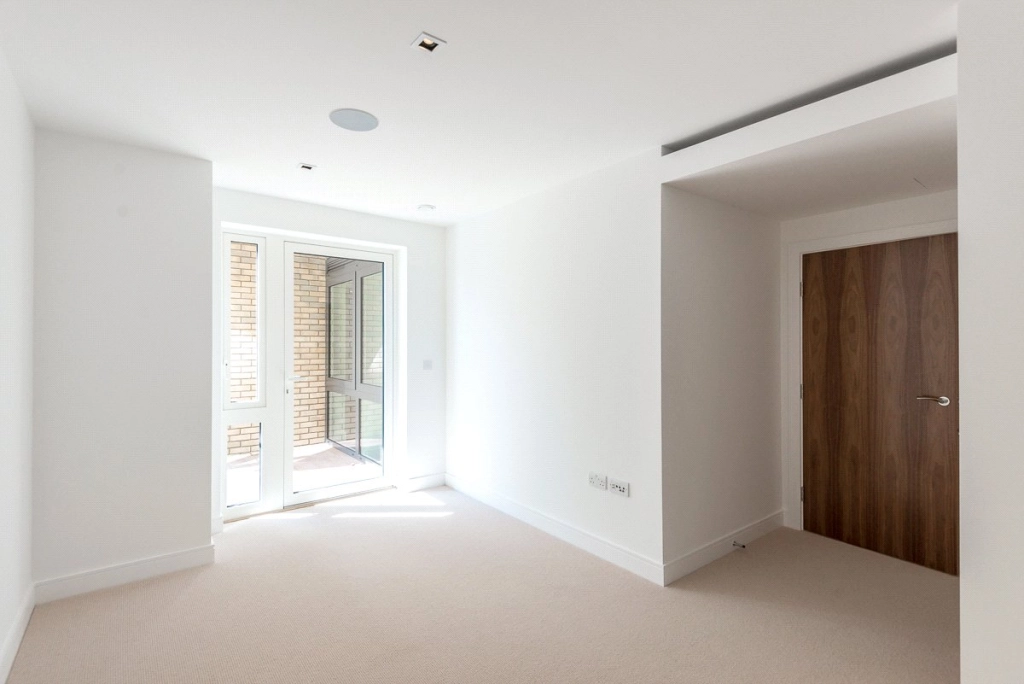 2 bedrooms apartments/flats for sale in Kew Bridge Road, Brentford - TW8 view 5