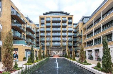 Kew Bridge Road, Brentford - TW8 view 1