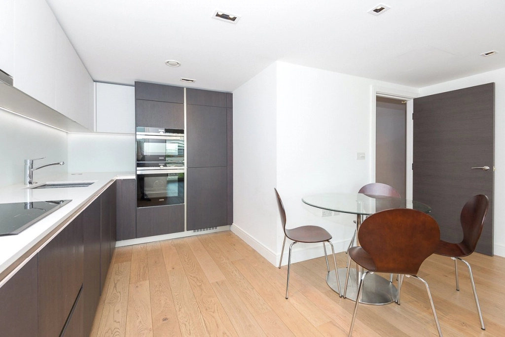 2 bedrooms apartments/flats for sale in Kew Bridge Road, Brentford - TW8 view 3