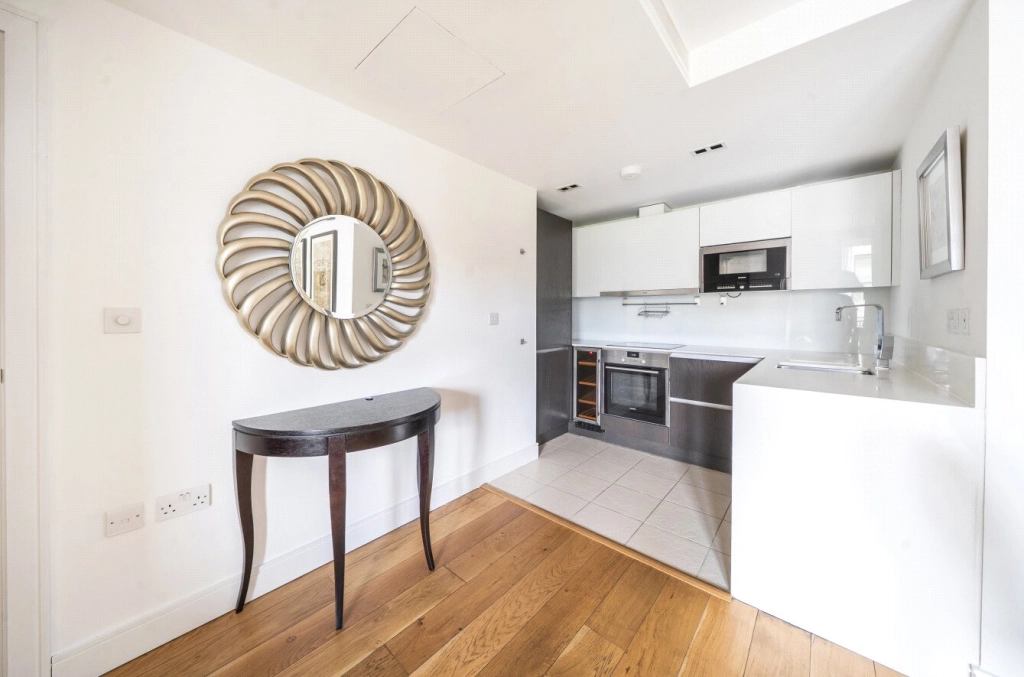 2 bedrooms apartments/flats for sale in Kew Bridge Road, Brentford - TW8 view 8