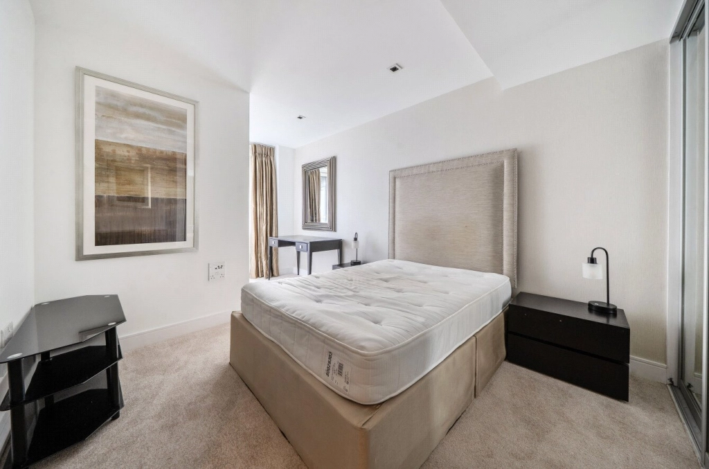 2 bedrooms apartments/flats for sale in Kew Bridge Road, Brentford - TW8 view 16