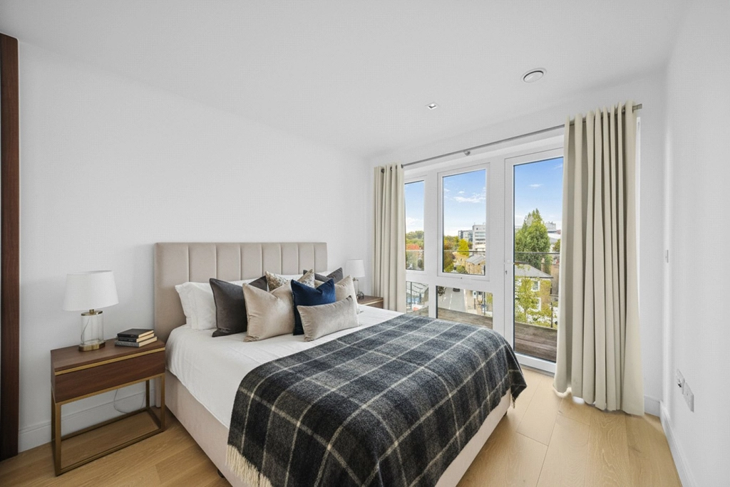 2 bedrooms apartments/flats for sale in Kew Bridge Road, Brentford - TW8 view 3
