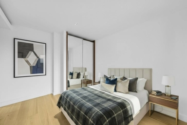 Kew Bridge Road, Brentford - TW8 view 12