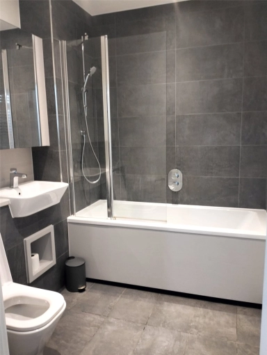 Selbourne Avenue, Hounslow - TW3 view 5